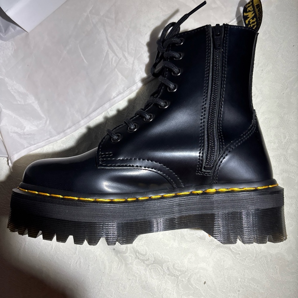 Dr. Martens Black Lace-Up Boots Jadon M5 W6 - Picture 5 of 6